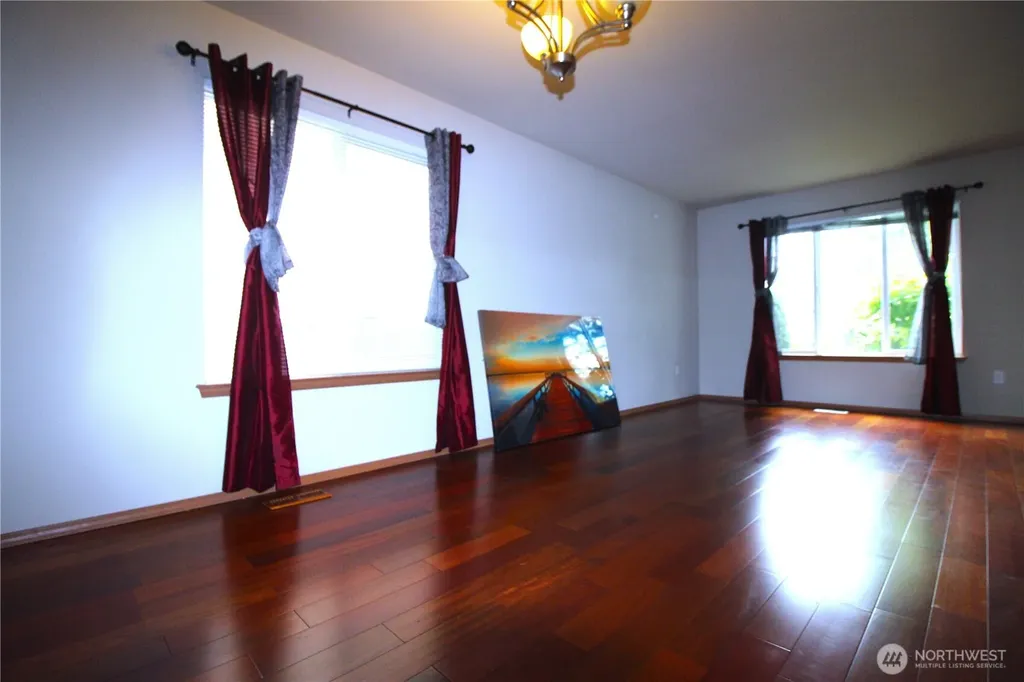 2013 103 Street E Tacoma WA 98445