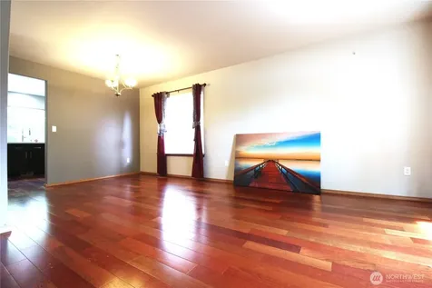 2013 103 Street E Tacoma WA 98445