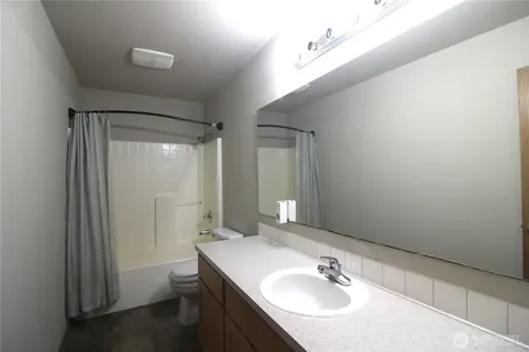 2013 103 Street E Tacoma WA 98445