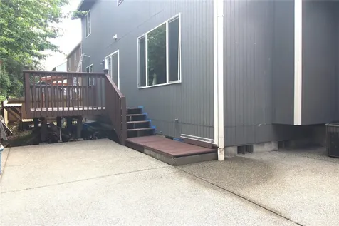 2013 103 Street E Tacoma WA 98445