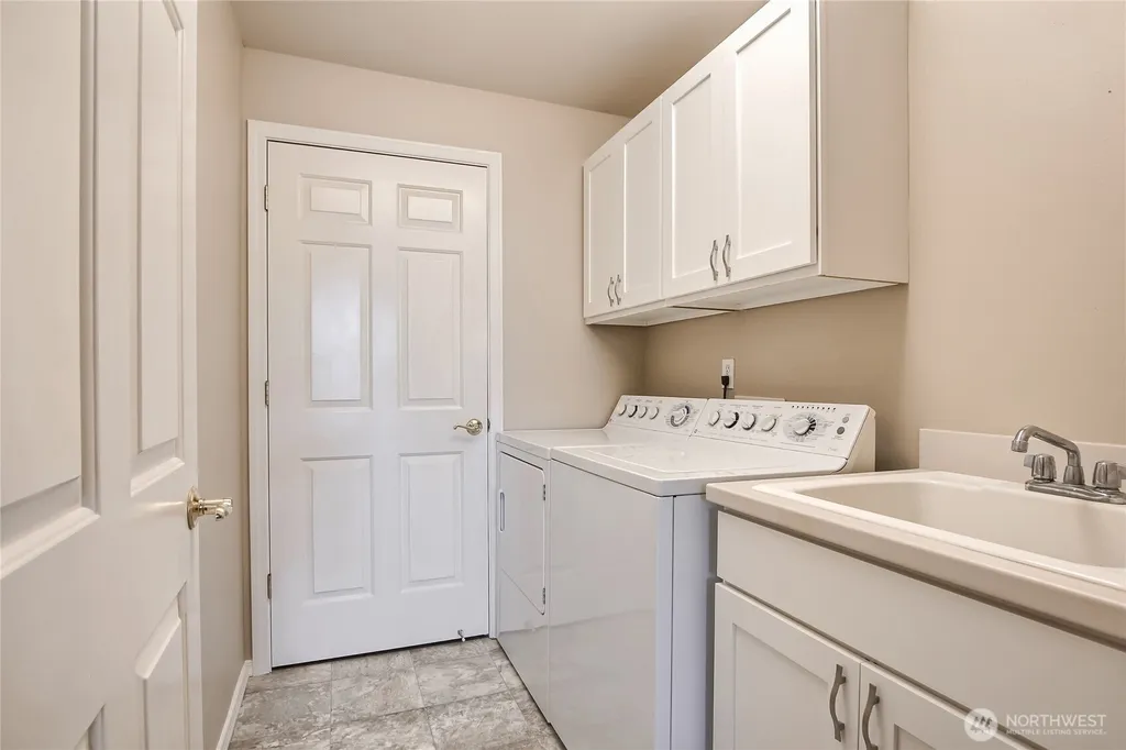 4516 226th Terrace SE Issaquah WA 98029