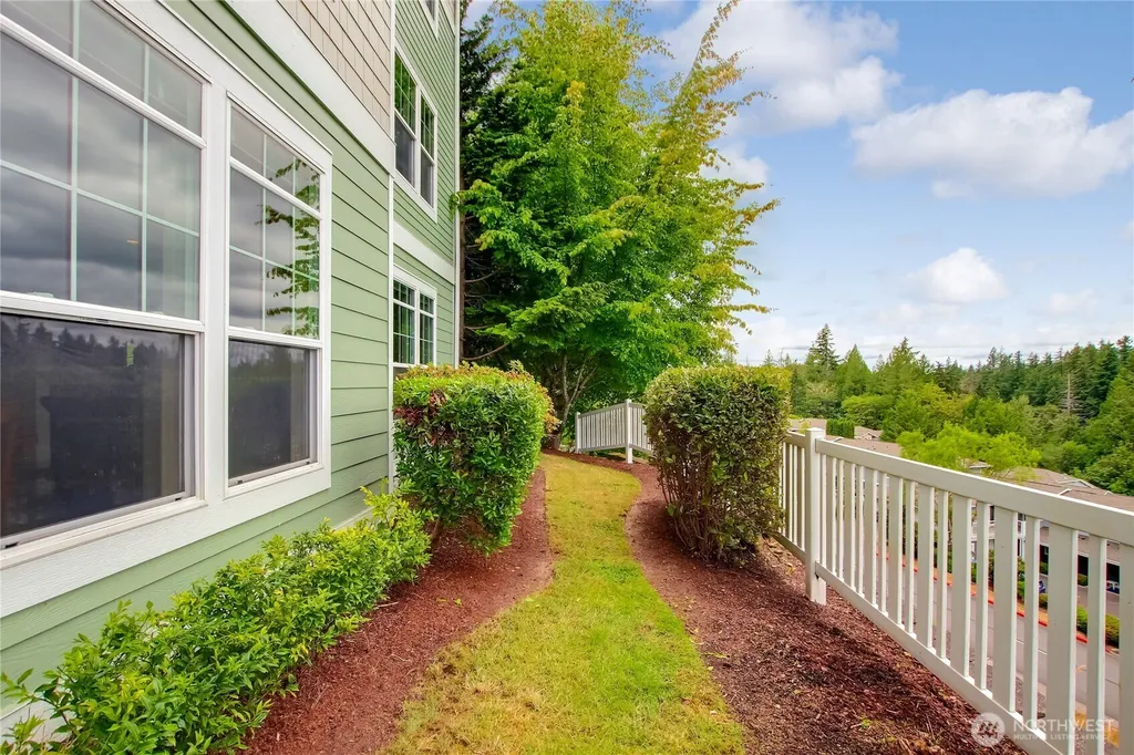 4516 226th Terrace SE Issaquah WA 98029
