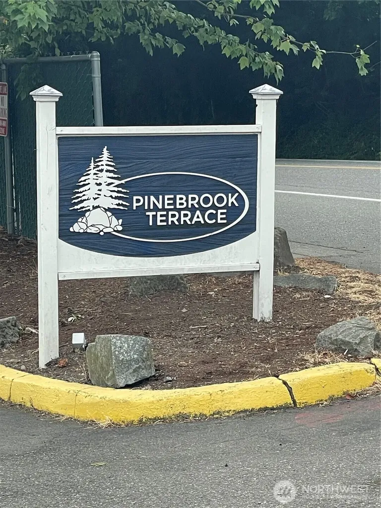 2305 S Pinebrook Lane Des Moines WA 98198