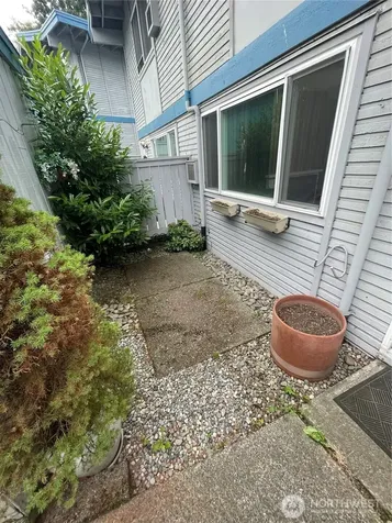 2305 S Pinebrook Lane Des Moines WA 98198