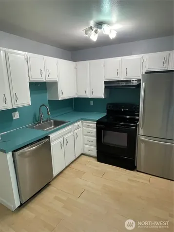 2305 S Pinebrook Lane Des Moines WA 98198