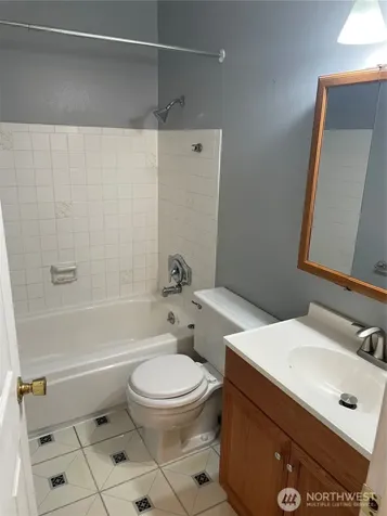 2305 S Pinebrook Lane Des Moines WA 98198