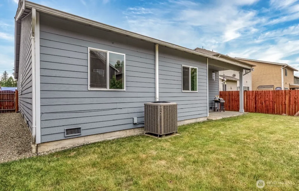 11703 55th Avenue NE Marysville WA 98271