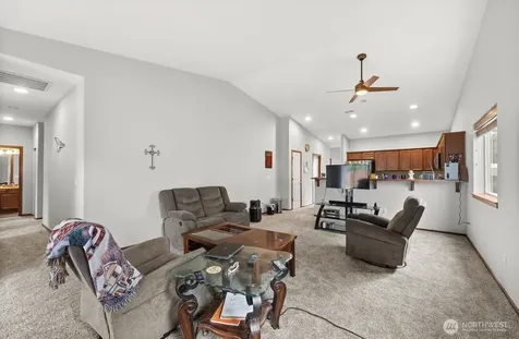 11703 55th Avenue NE Marysville WA 98271