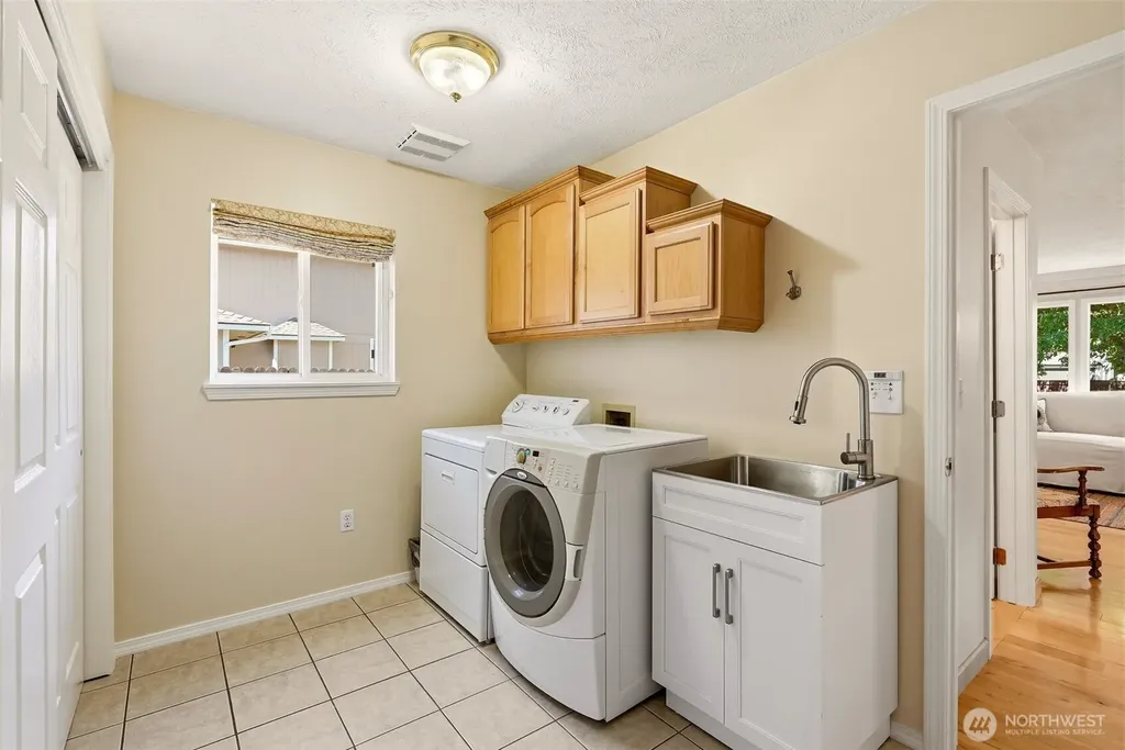 1925 S Timberlane Drive Spokane Valley WA 99037