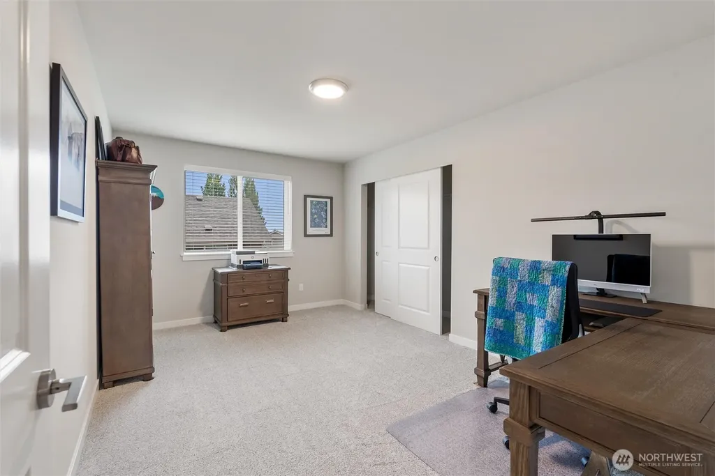 501 SW Fairway Drive Oak Harbor WA 98277