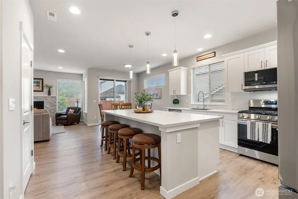 501 SW Fairway Drive Oak Harbor WA 98277