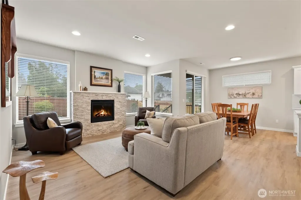 501 SW Fairway Drive Oak Harbor WA 98277