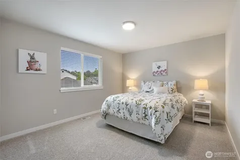 501 SW Fairway Drive Oak Harbor WA 98277