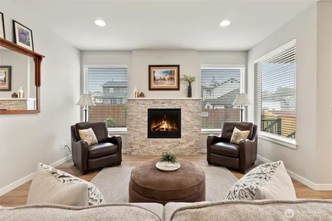 501 SW Fairway Drive Oak Harbor WA 98277