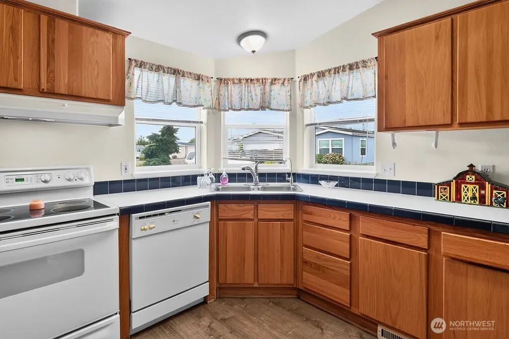 540 N 7th Avenue Sequim WA 98382