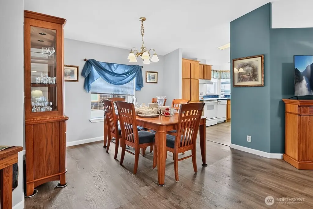 540 N 7th Avenue Sequim WA 98382