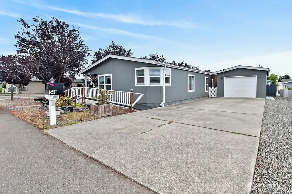 540 N 7th Avenue Sequim WA 98382