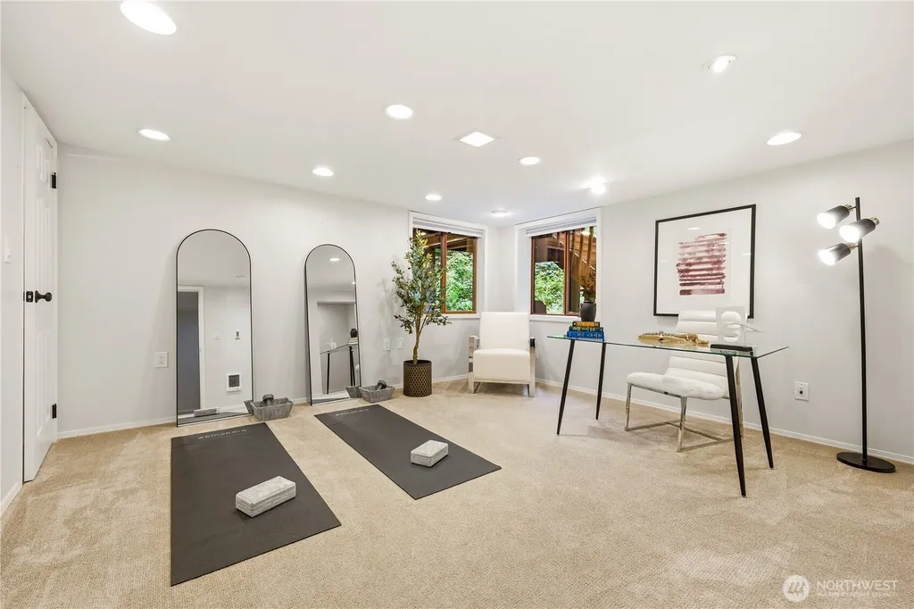 5931 290th Avenue SE Issaquah WA 98027