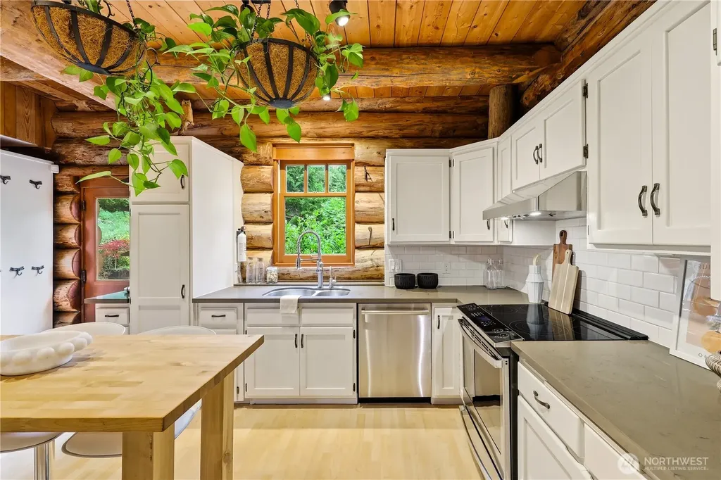 5931 290th Avenue SE Issaquah WA 98027