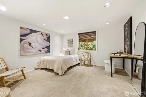 5931 290th Avenue SE Issaquah WA 98027