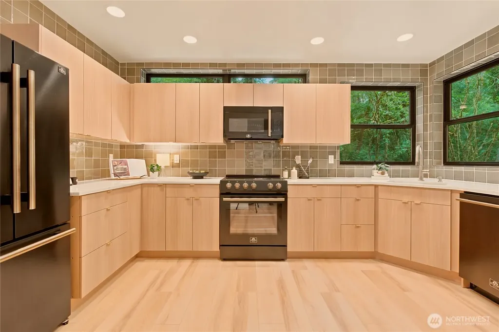 14151 Komedal Road NE Bainbridge Island WA 98110