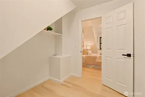 14151 Komedal Road NE Bainbridge Island WA 98110