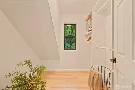 14151 Komedal Road NE Bainbridge Island WA 98110