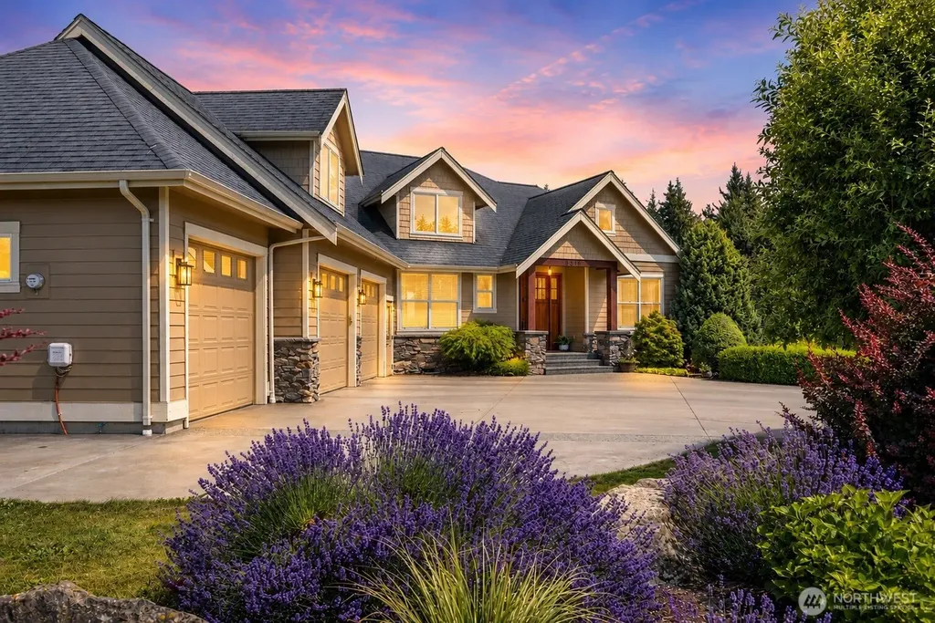 6818 Baker Ridge Drive Lynden WA 98264