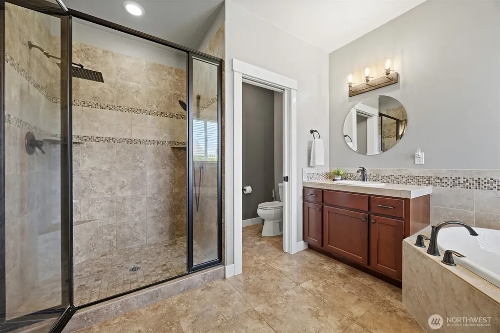 6818 Baker Ridge Drive Lynden WA 98264