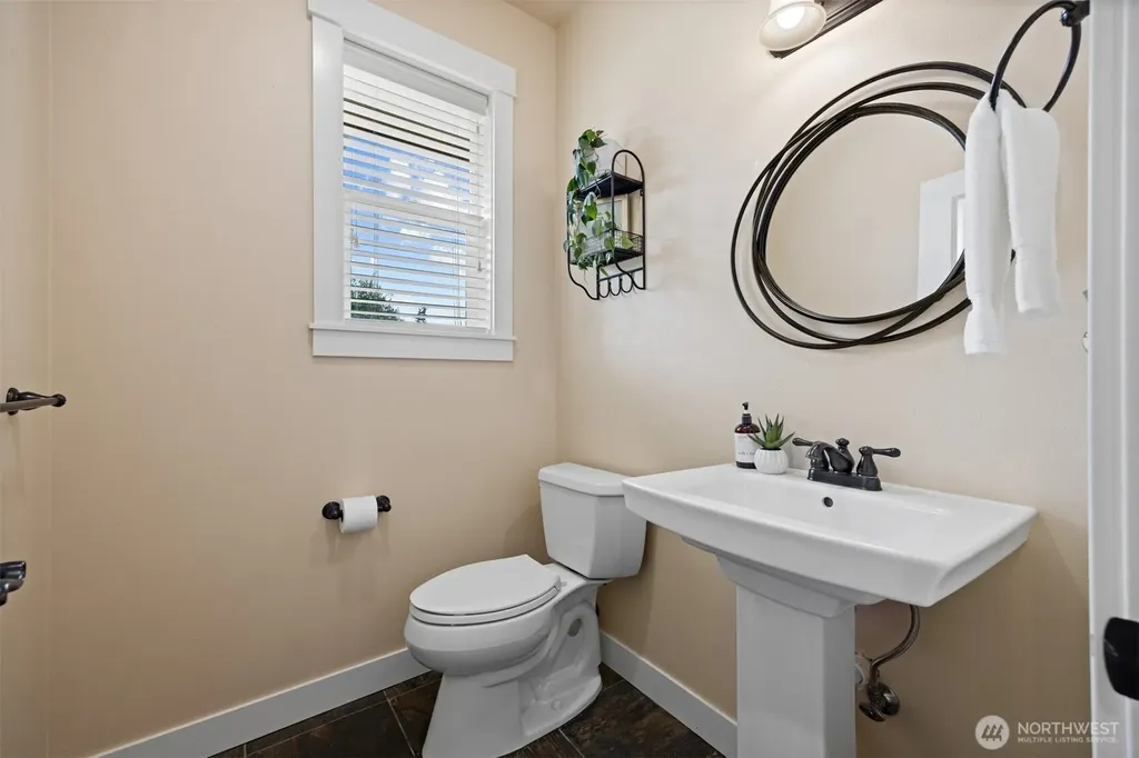 6818 Baker Ridge Drive Lynden WA 98264