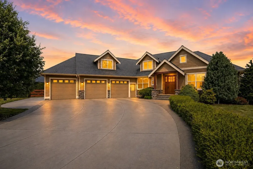 6818 Baker Ridge Drive Lynden WA 98264