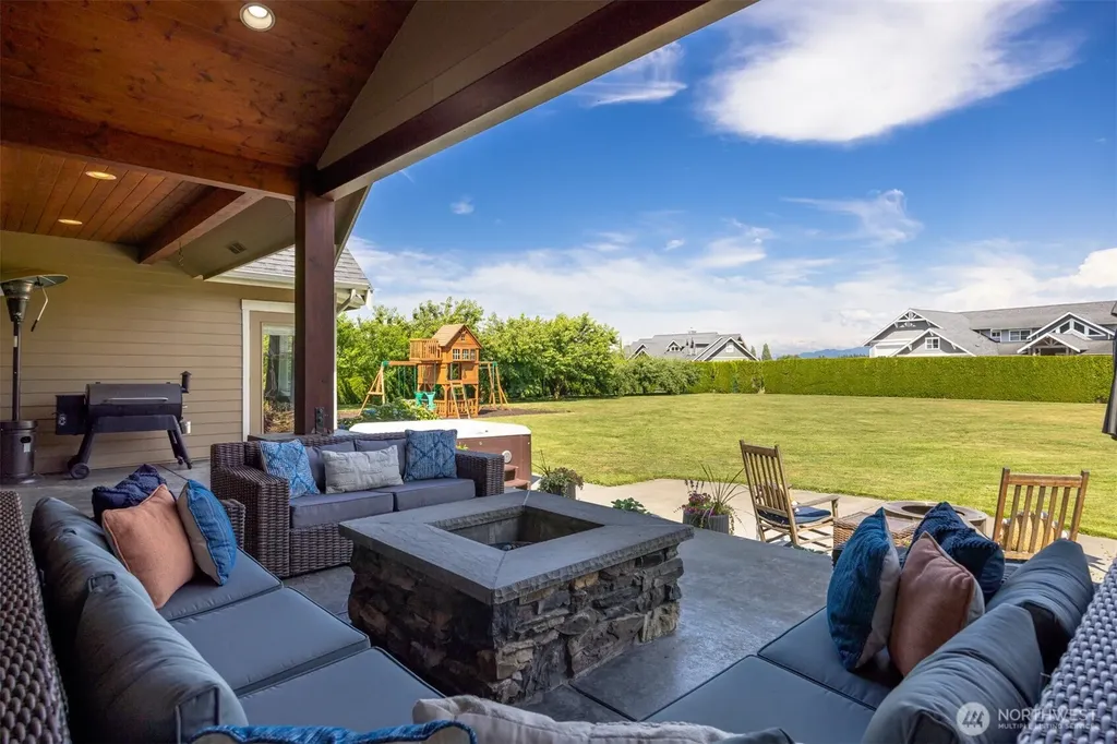 6818 Baker Ridge Drive Lynden WA 98264