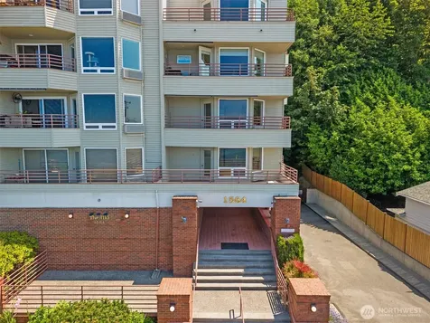 1564 Alki Avenue SW Seattle WA 98116