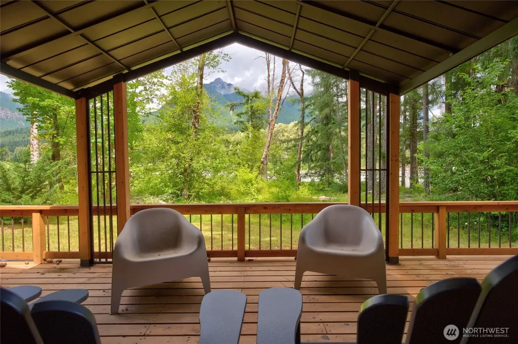 163 Tatoosh View Drive Packwood WA 98361