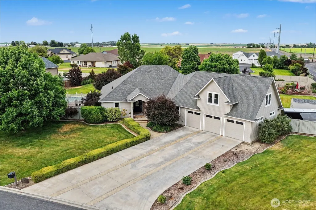 5027 Rd. K.8 NE Moses Lake WA 98837