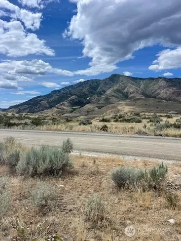 410 Bill Shaw Road Pateros WA 98846