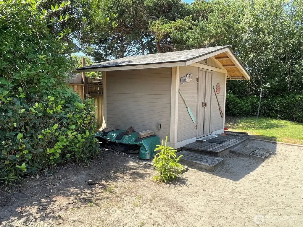 240 Queets Street SW Ocean Shores WA 98569