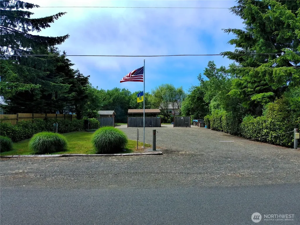 240 Queets Street SW Ocean Shores WA 98569