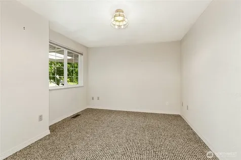 24311 SE 41st Place Sammamish WA 98029