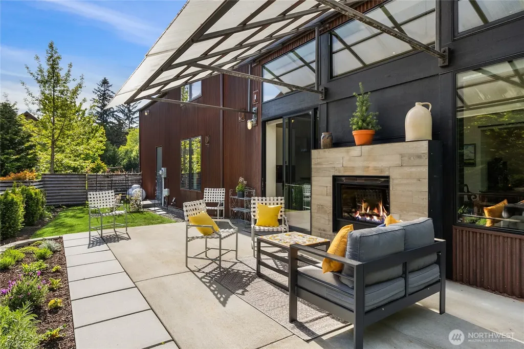 4670 Flying Goat Avenue NE Bainbridge Island WA 98110