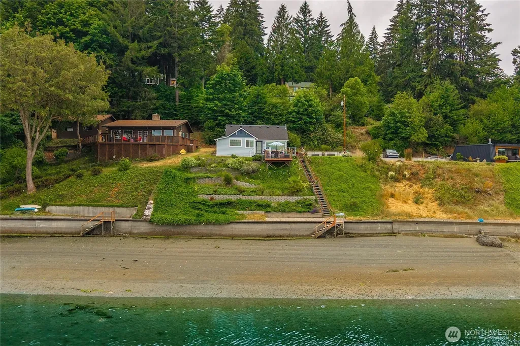4815 Sunrise Beach Road NW Olympia WA 98502