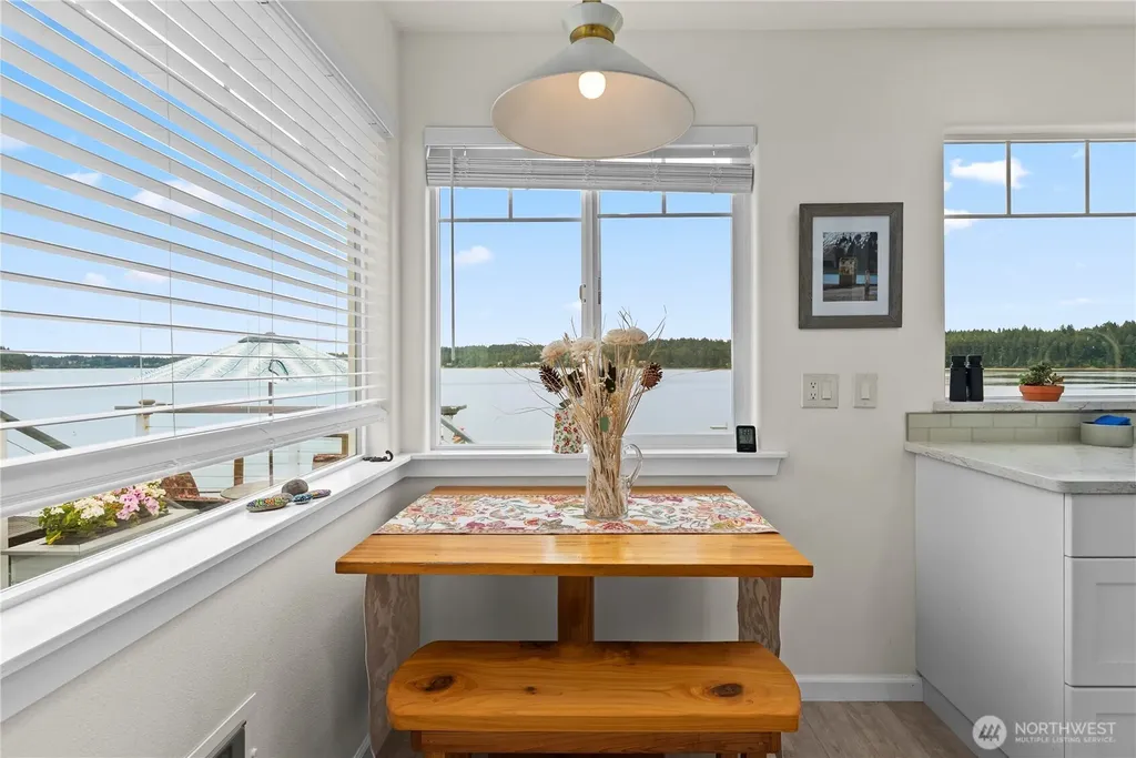 4815 Sunrise Beach Road NW Olympia WA 98502