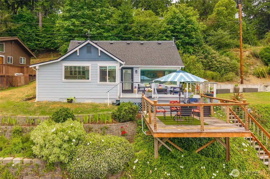 4815 Sunrise Beach Road NW Olympia WA 98502