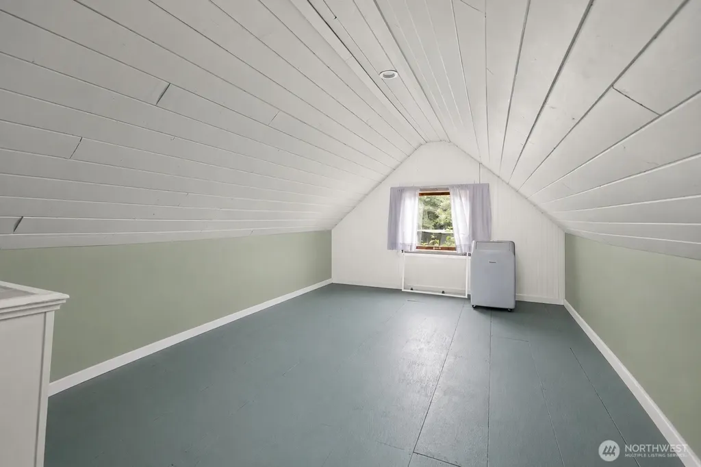 4815 Sunrise Beach Road NW Olympia WA 98502