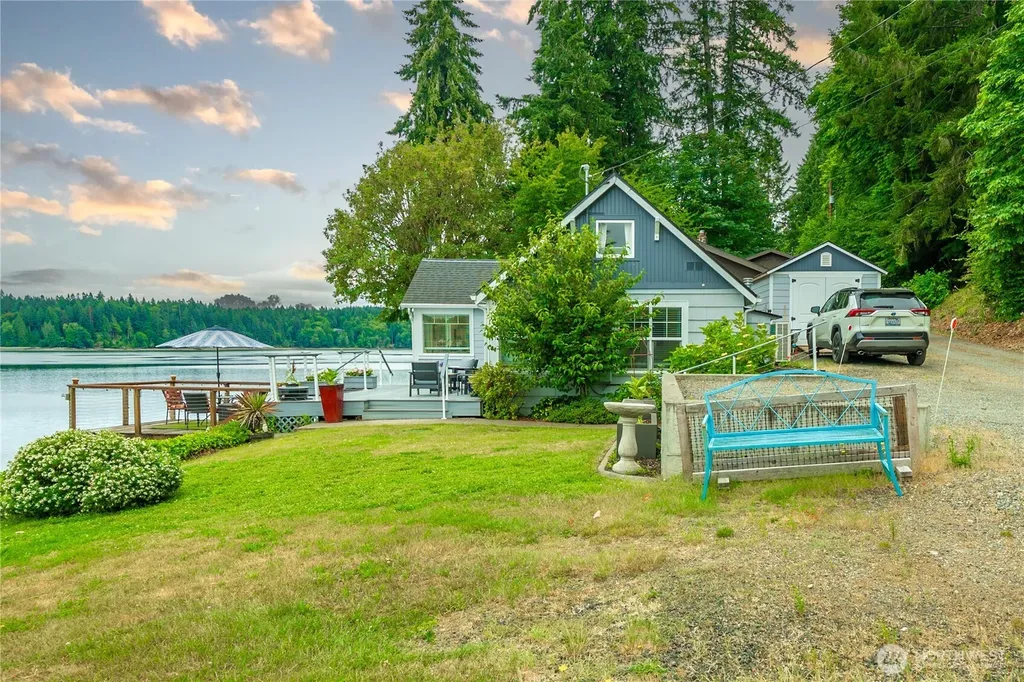 4815 Sunrise Beach Road NW Olympia WA 98502