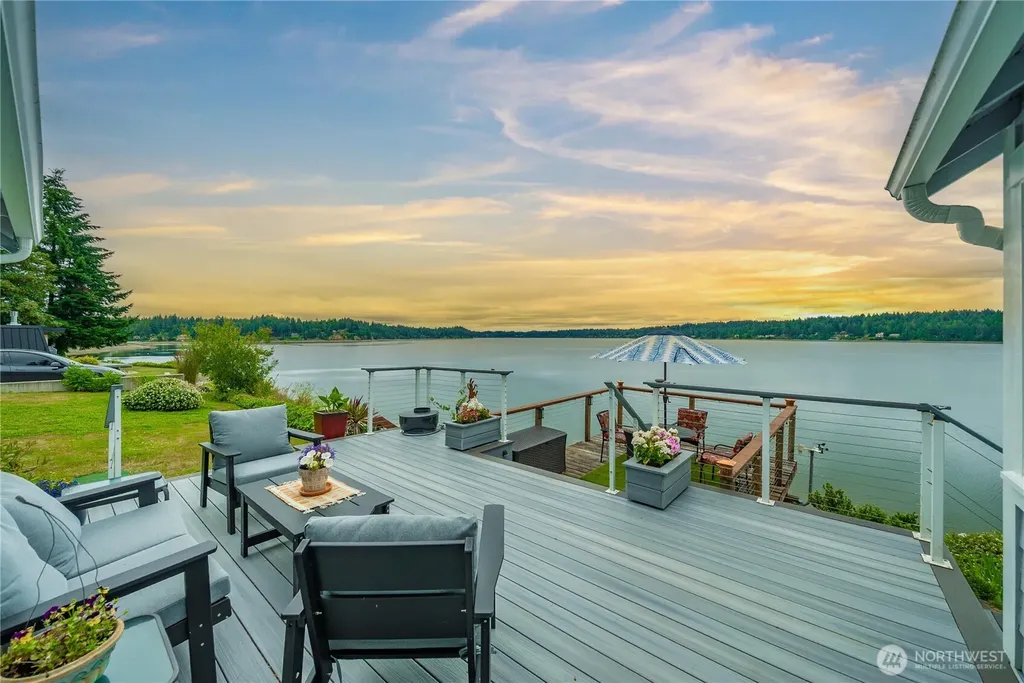 4815 Sunrise Beach Road NW Olympia WA 98502