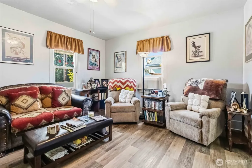 336 SW 3rd Avenue Castle Rock WA 98611