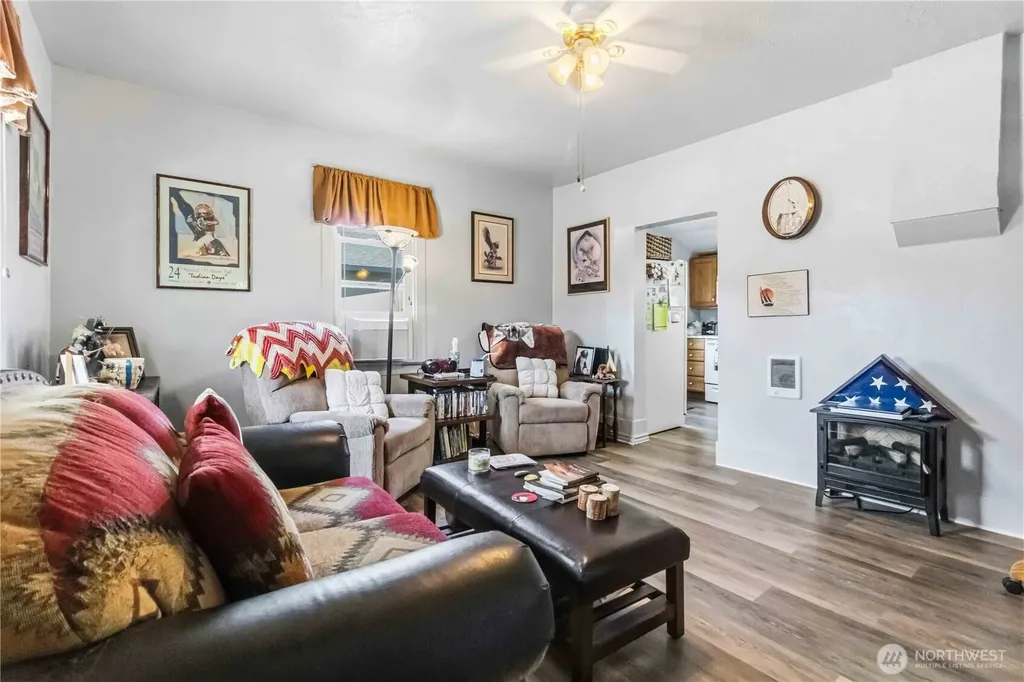 336 SW 3rd Avenue Castle Rock WA 98611