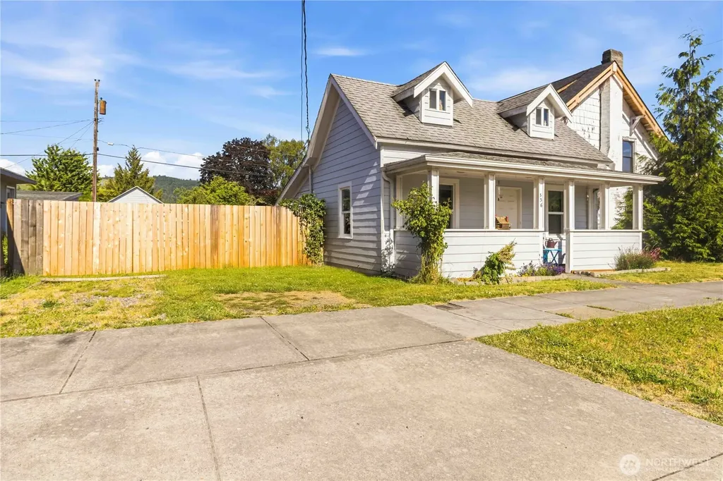 336 SW 3rd Avenue Castle Rock WA 98611
