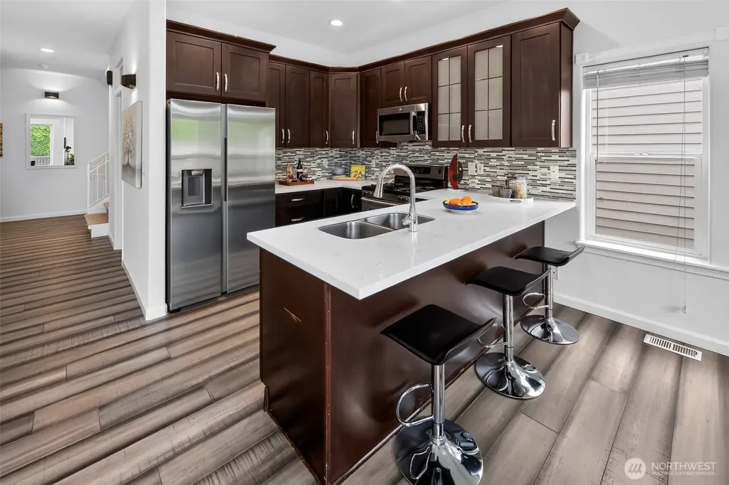 8033 118th Avenue NE Kirkland WA 98033